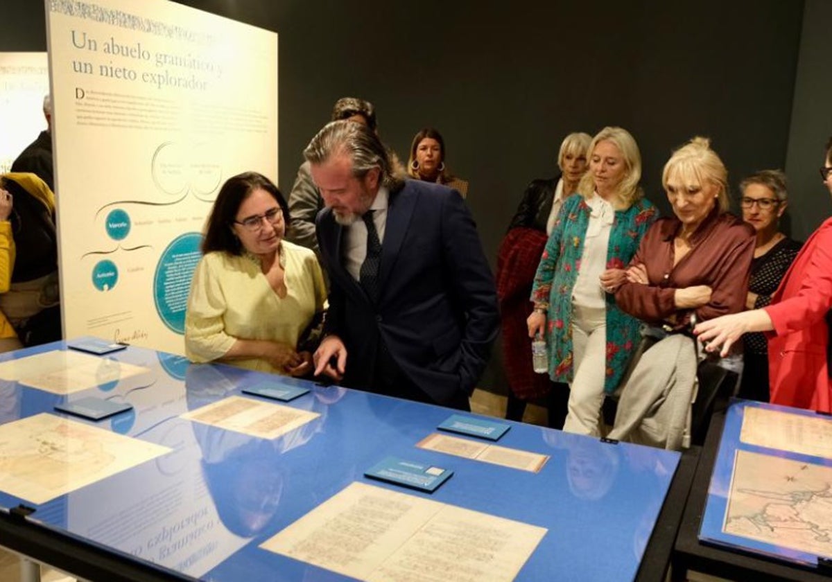 Un momento de la inauguración de la muestra en la antigua Casa Pemán