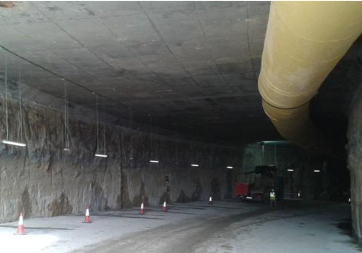 Aspecto del túnel, que se inundó y ha tenido que redactarse un informe técnico para seguir con las obras