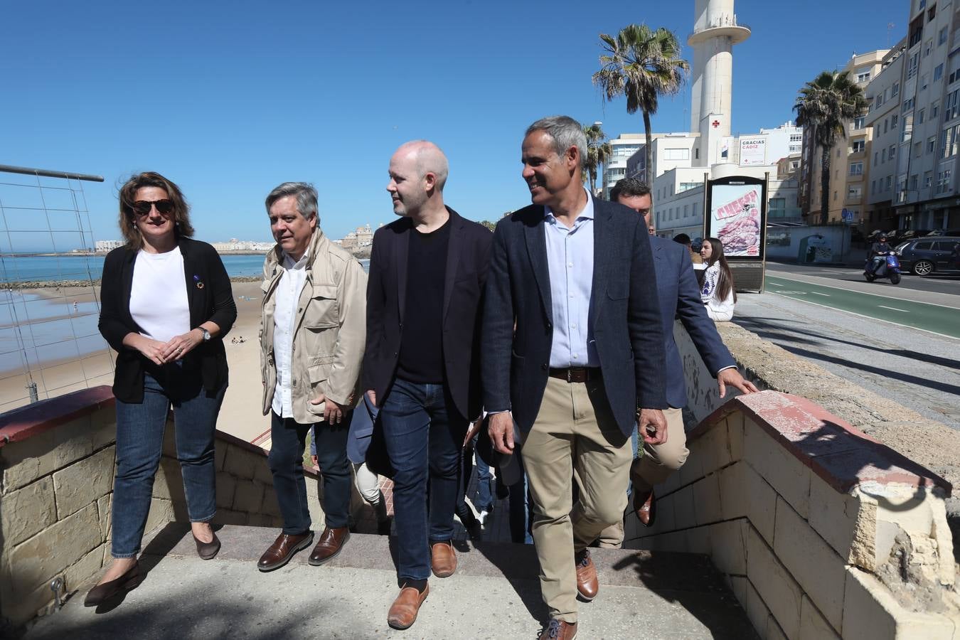 Ribera garantiza la restauración de las Murallas y deja al margen el Castillo de San Sebastián
