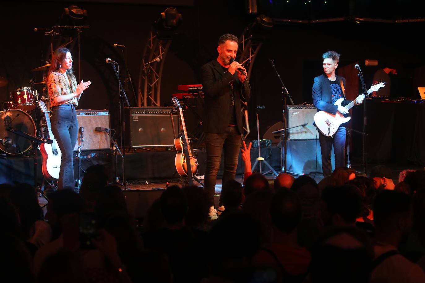 Fotos: Jorge Drexler da el broche musical de oro al IX Congreso de la Lengua en Cádiz