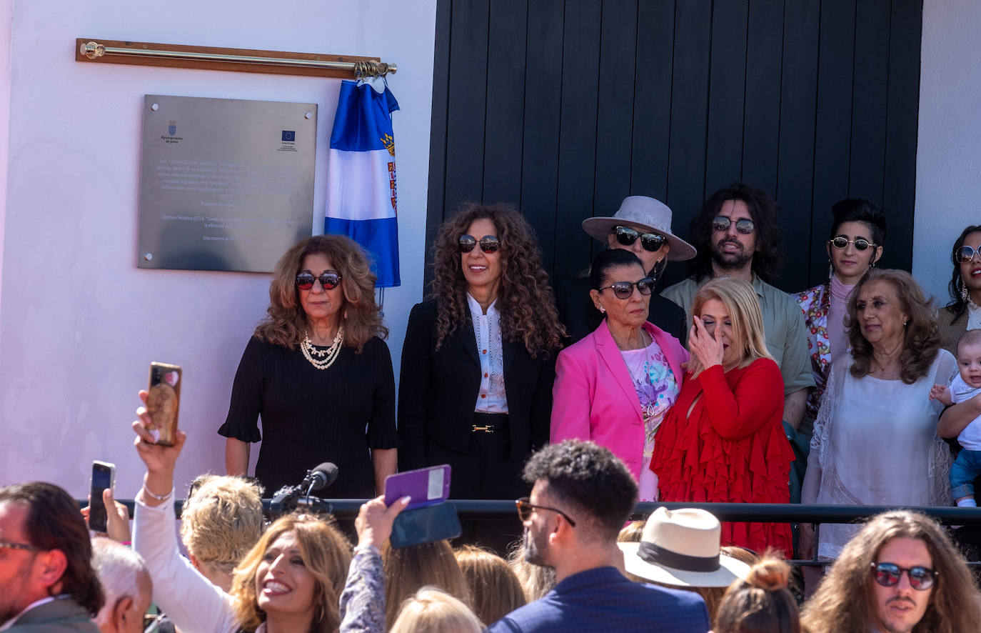 Fotos: La familia Flores inaugura el centro cultural en recuerdo de su madre Lola, &#039;La Faraona&#039;