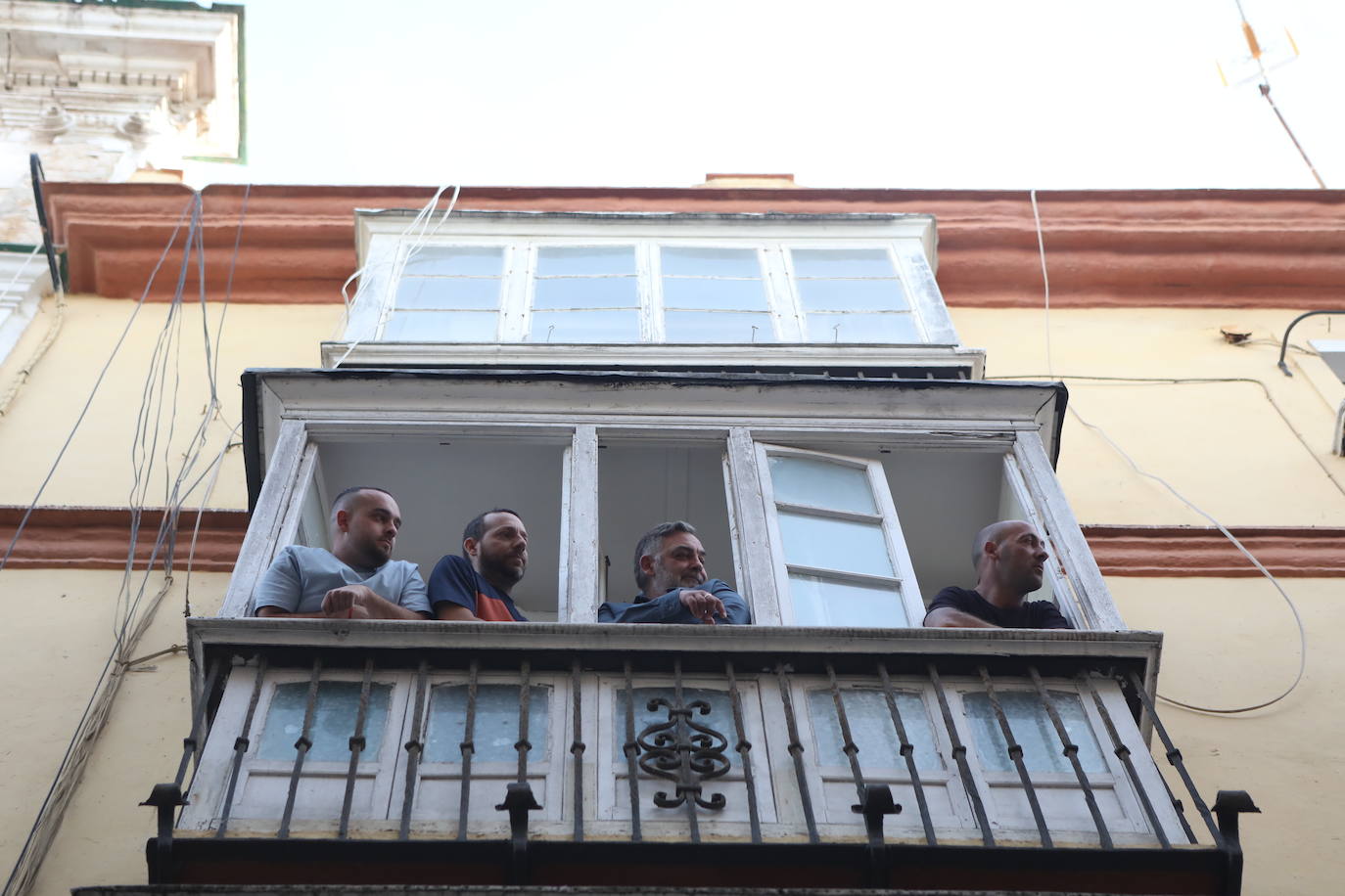 Fotos: Dolores de Servitas protagoniza la primera jornada de la Semana Santa en Cádiz