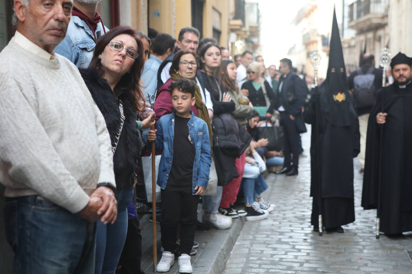 Fotos: Dolores de Servitas protagoniza la primera jornada de la Semana Santa en Cádiz