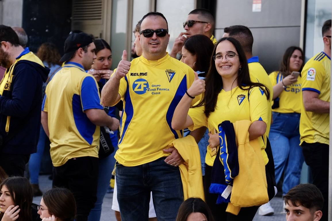 Fotos: Búscate en previa del partido Cádiz - Sevilla