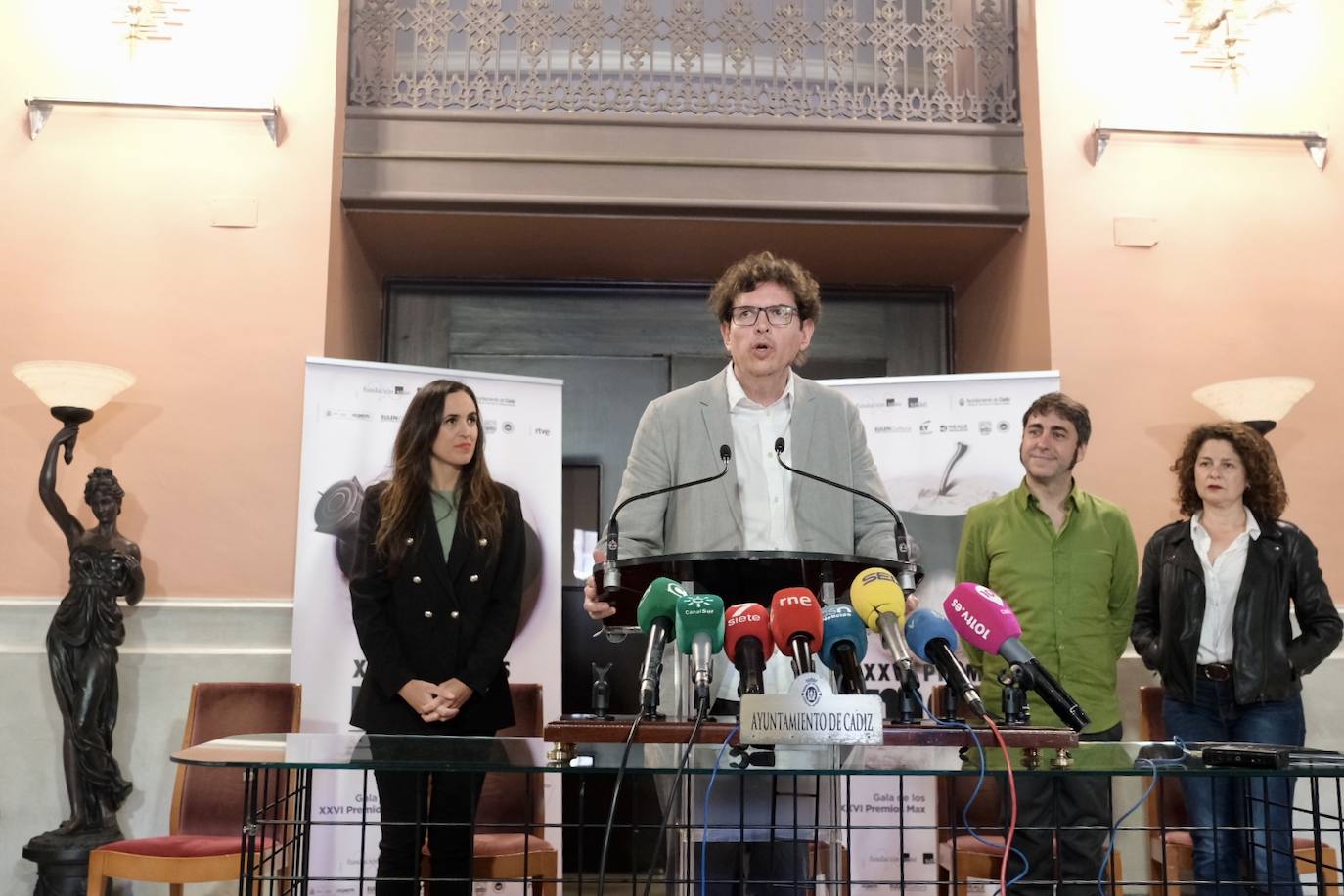 Fotos: Los premios Max de teatro se presentan en Cádiz