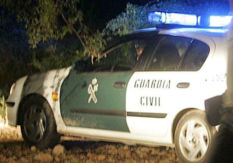 Una arriesgada persecución a toda velocidad por los esteros de Chiclana acaba con un detenido