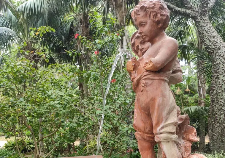 Más de 3.000 euros para reparar los daños del vandalismo sobre la mítica fuente de Los niños del Paraguas