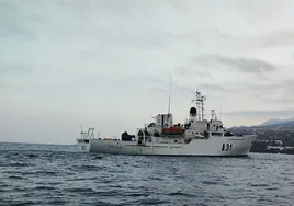El buque hidrográfico 'Malaspina' queda varado en Ibiza