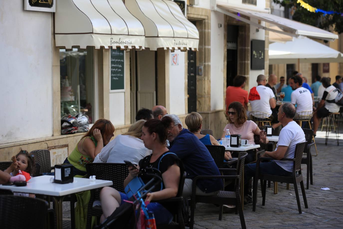 Fotos: Gran ambiente de aficionados en Jerez