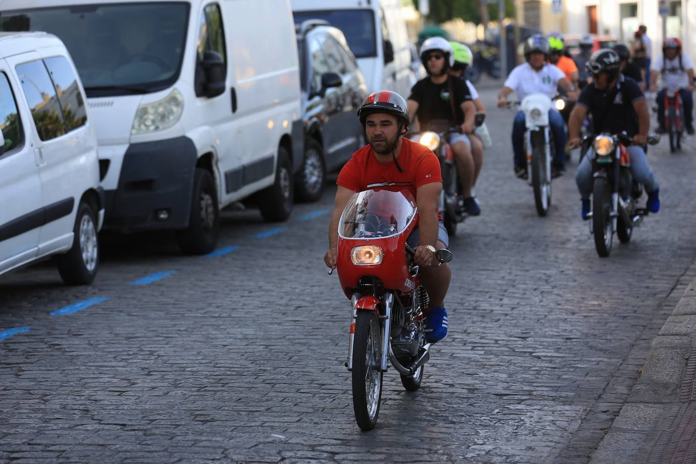 Fotos: Gran ambiente de aficionados en Jerez