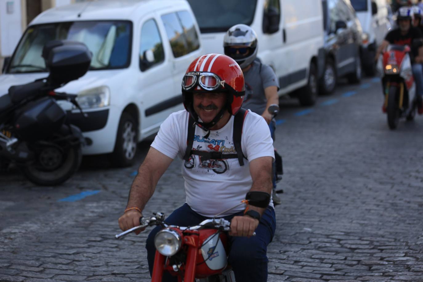 Fotos: Gran ambiente de aficionados en Jerez
