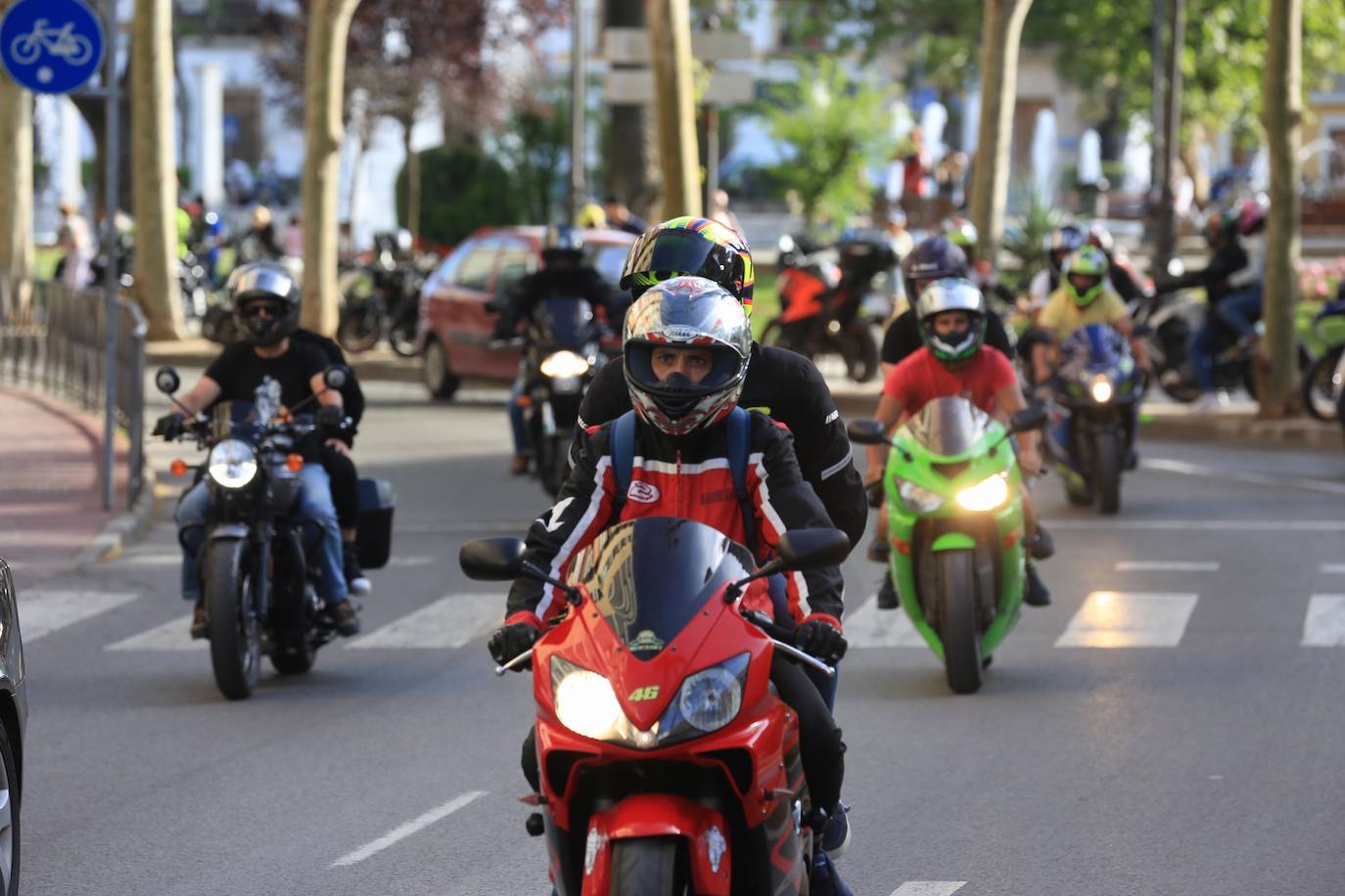 Fotos: Gran ambiente de aficionados en Jerez