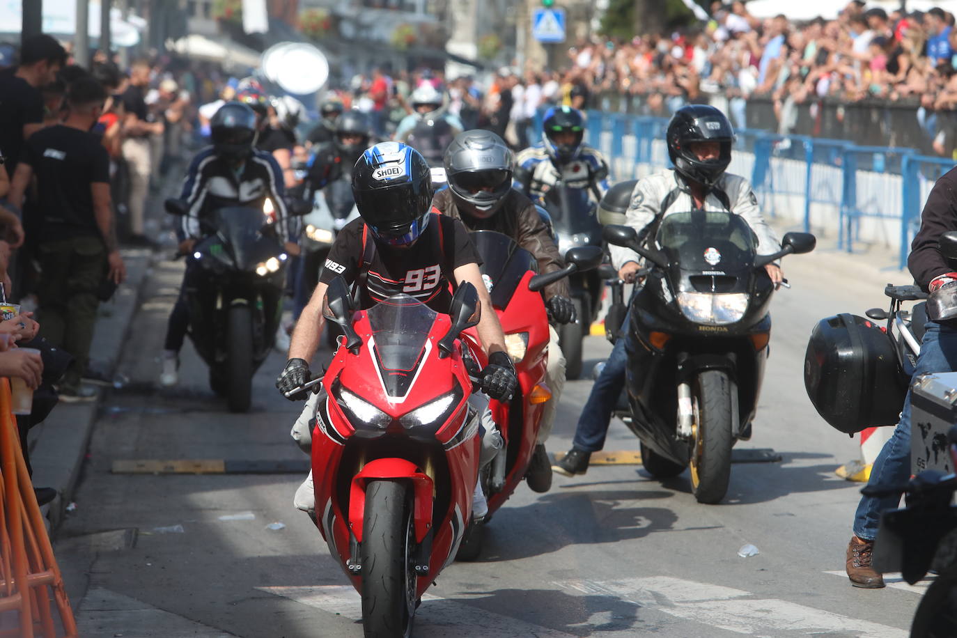 Fotos: Sábado de motos con gran ambiente en El Puerto
