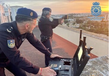 La Policía Nacional neutraliza el vuelo de un dron en Jerez durante los actos en la ciudad del Gran Premio de Motociclismo