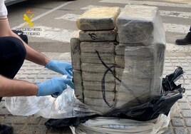 Intervenido por primera vez un gran alijo de cocaína en una narcolancha en Cádiz