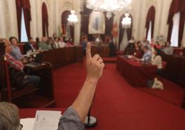 Kichi aprueba «en el minuto 95» el nuevo Acuerdo Regulador de la plantilla del Ayuntamiento de Cádiz