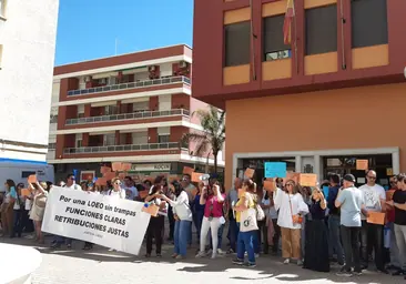 Funcionarios de Justicia de Cádiz vuelven a salir a la calle en su segundo día seguido de huelga