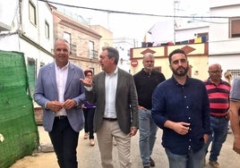 Espadas anima a elegir el proyecto «ambicioso, fresco y solvente» de Daniel Perea para Los Barrios