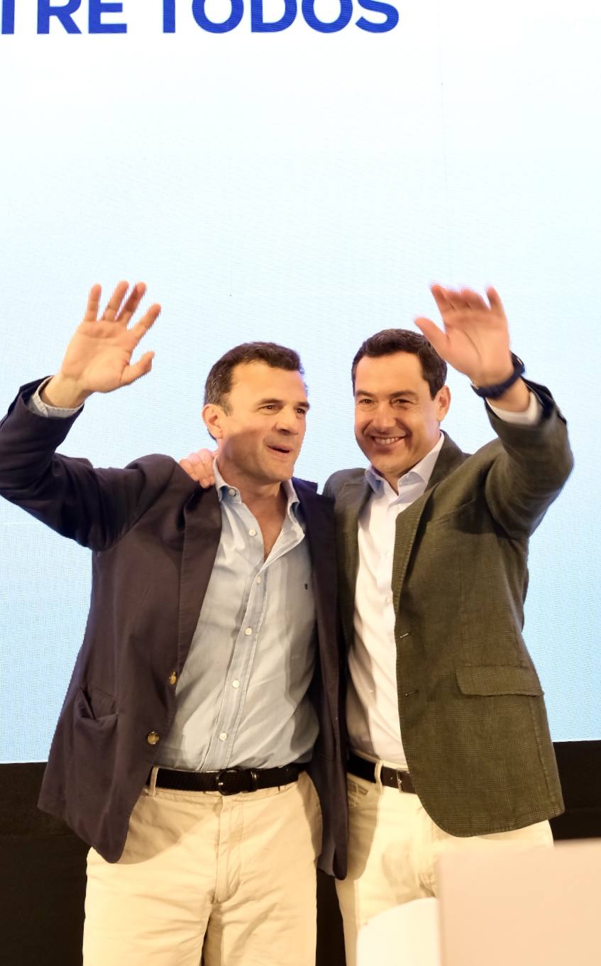 Fotos: las imágenes de la visita de Juanma Moreno a Cádiz par apoyar a Bruno