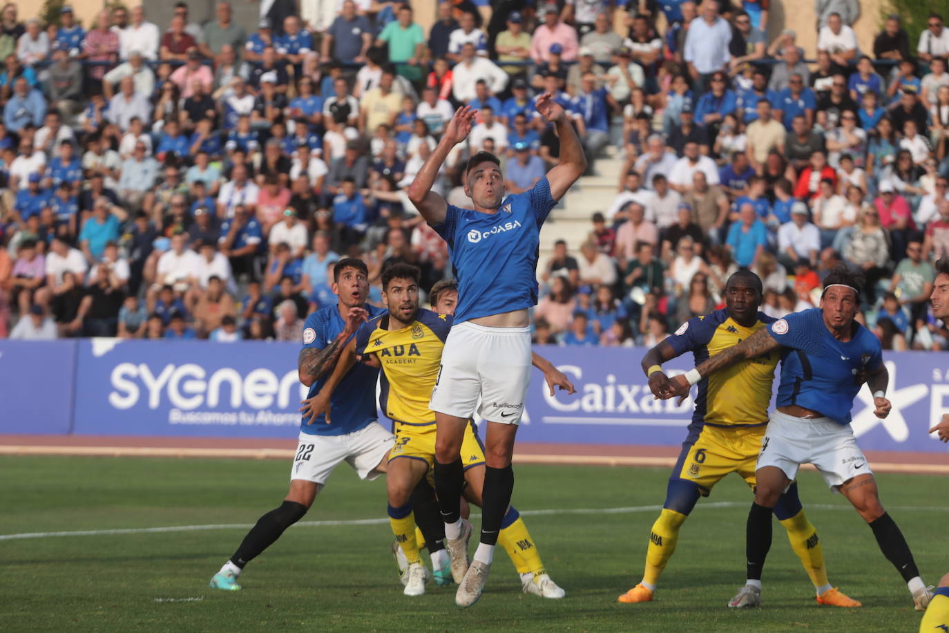 Fotos: San Fernando CD-Alcorcón en el estadio Bahía Sur