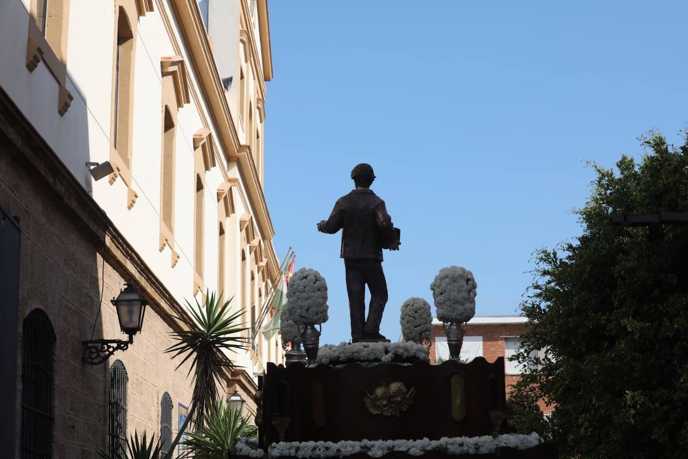 Fotos: Así ha sido la procesión de María Auxiliadora en Cádiz