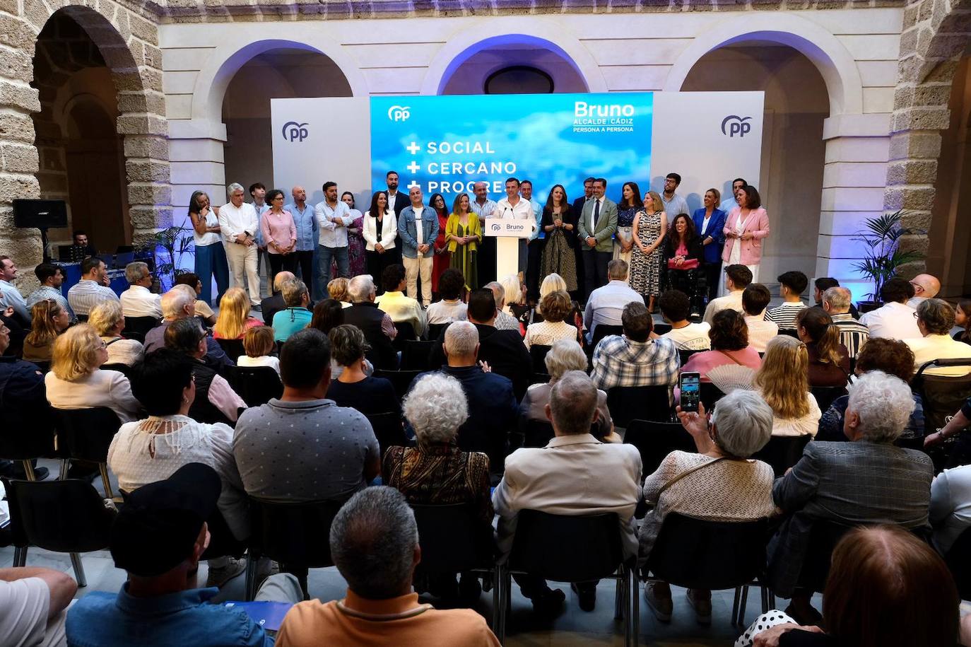 Fotos: Así ha sido el cierre de campaña de los candidatos a la Alcaldía de Cádiz