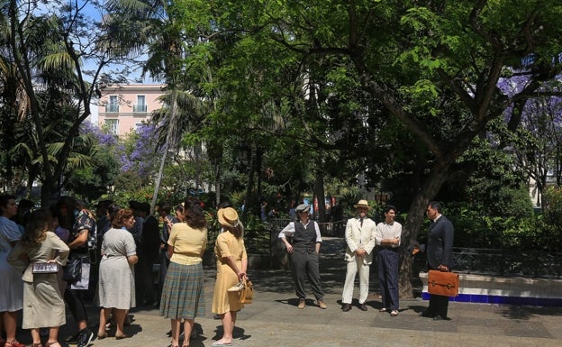 Ambiente de cine en el casco histórico de Cádiz con el rodaje de la serie de Disney +