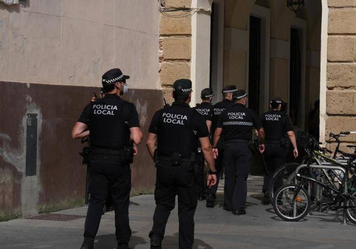 Policía Local de Cádiz.