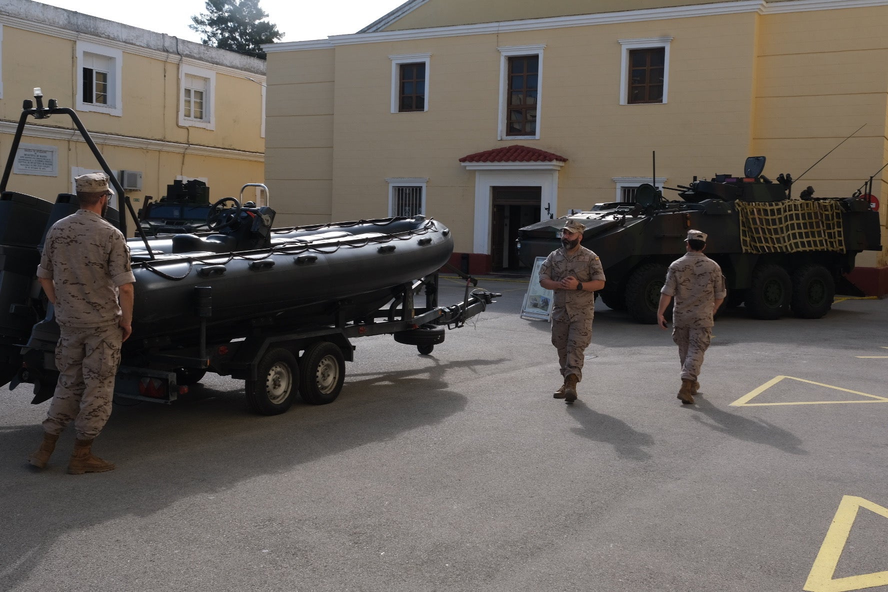 En imágenes: Exhibición de material y vehículos de Infantería de Marina en el Tercio de Armada