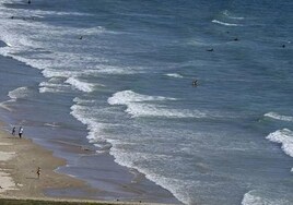 Muere un hombre de unos 50 años en la playa de Cortadura de Cádiz