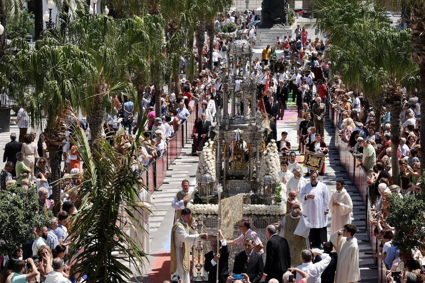 La procesión del Corpus Christi de Cádiz, en imágenes