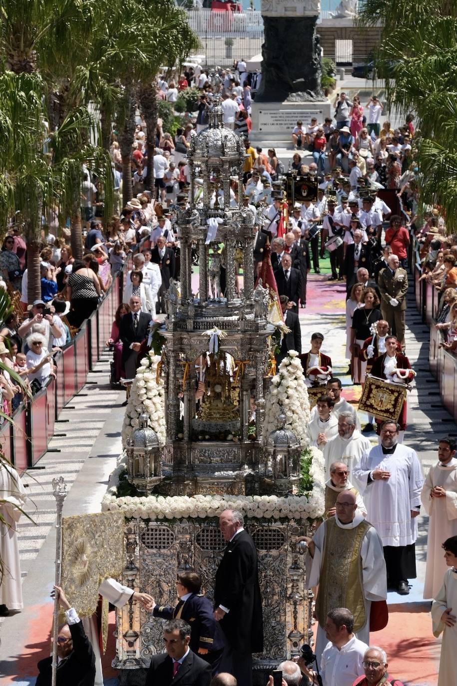 La procesión del Corpus Christi de Cádiz, en imágenes