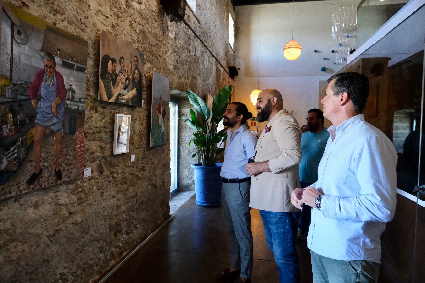 Fotos: Luis Márquez Carrasco presenta su exposición &#039;Mujeres de la baja Andalucía&#039;