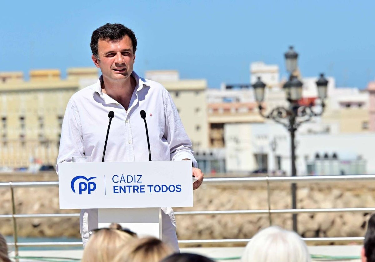 Bruno García será desde hoy el nuevo alcalde de Cádiz tras ocho años del PP en la oposición.