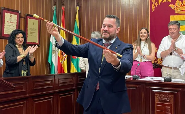 El popular Andrés Clavijo ya es alcalde en Paterna de Rivera