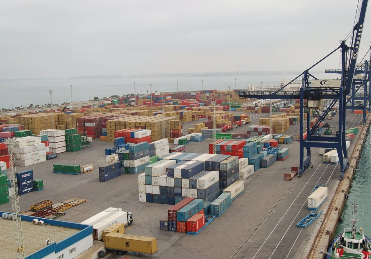 El Puerto de la Bahía de Cádiz mantendrá las tasas portuarias en 2024