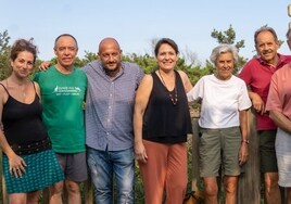 SUMAR Cádiz, reunida ayer en Los Toruños a la escucha de los colectivos ecologistas de la provincia