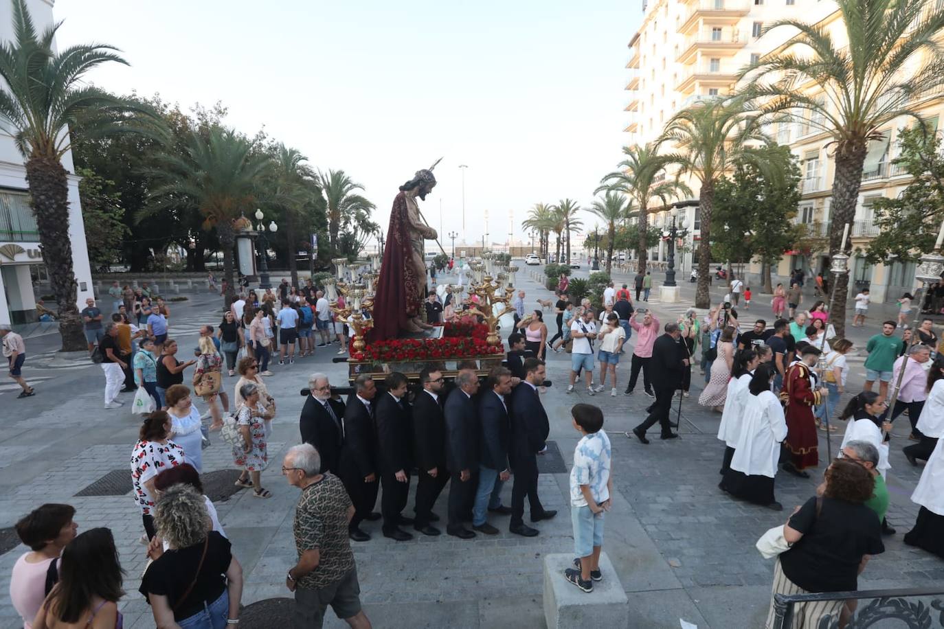 Fotos: Traslado de los titulares de Ecce-Homo a la iglesia de San Juan de Dios