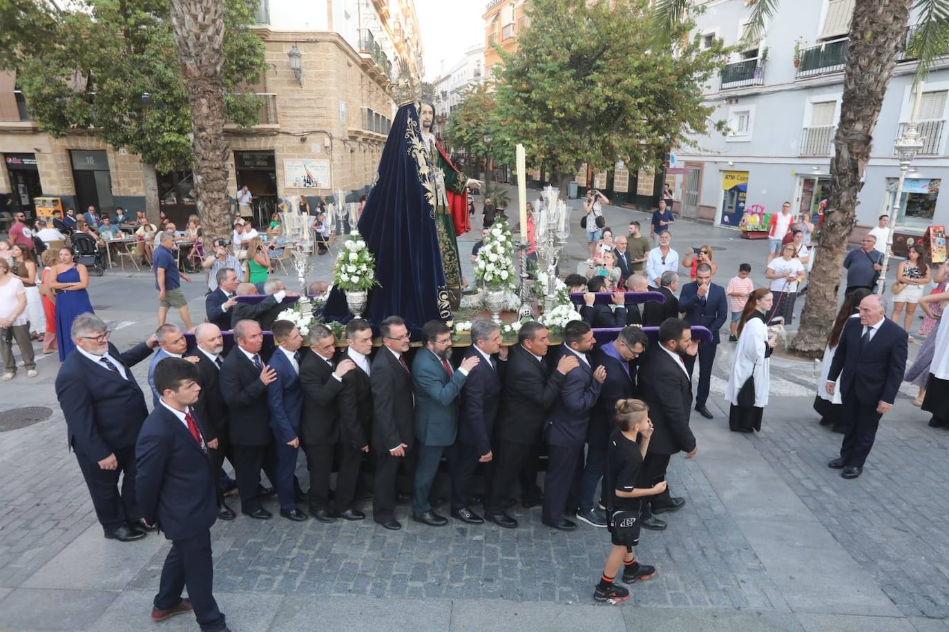 Fotos: Traslado de los titulares de Ecce-Homo a la iglesia de San Juan de Dios