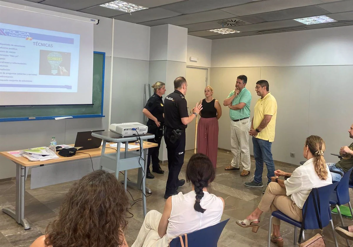 Profesionales de Atención Primaria de la Bahía de Cádiz y La Janda reciben formación para prevenir agresiones