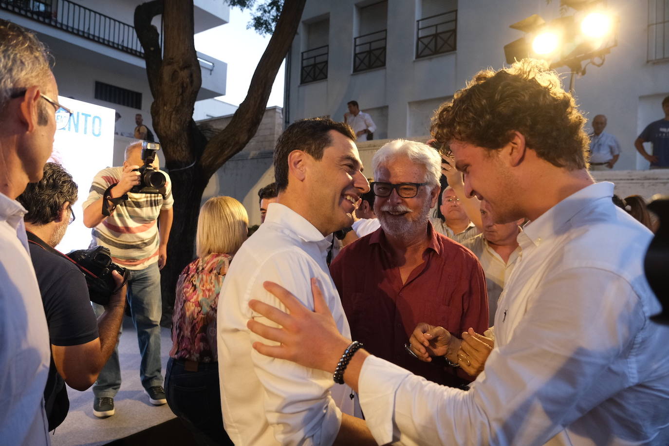 FOTOS: Juanma Moreno abre campaña en El Puerto