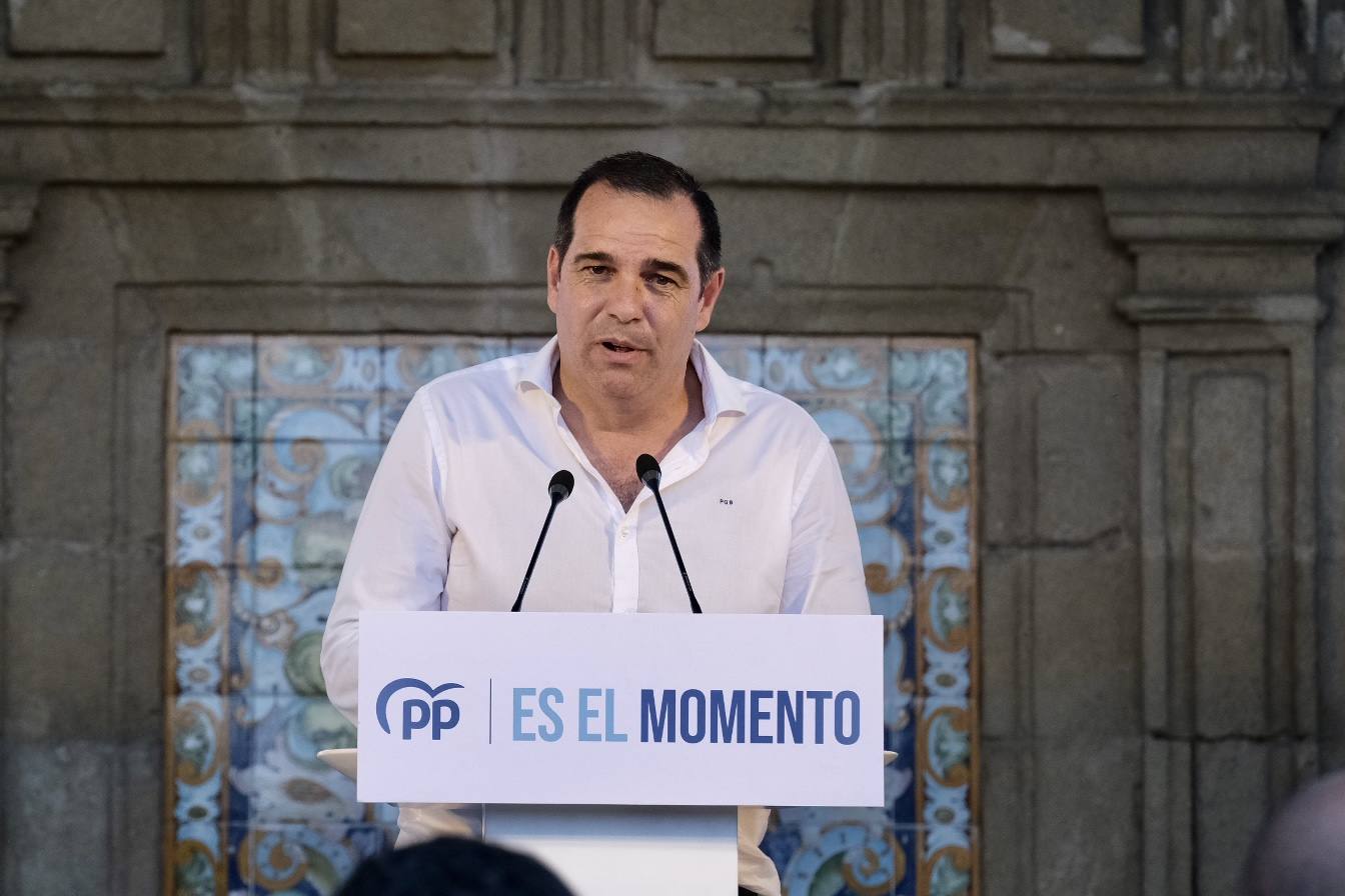 FOTOS: Juanma Moreno abre campaña en El Puerto