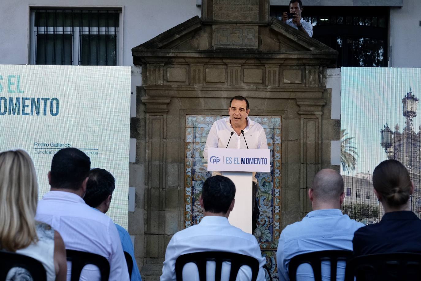 FOTOS: Juanma Moreno abre campaña en El Puerto