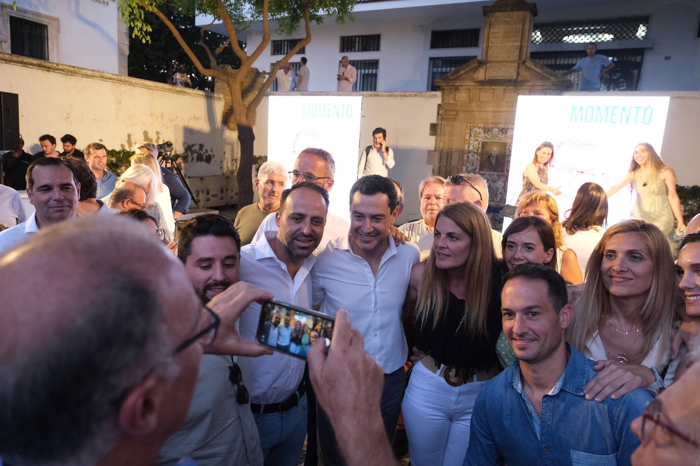 FOTOS: Juanma Moreno abre campaña en El Puerto