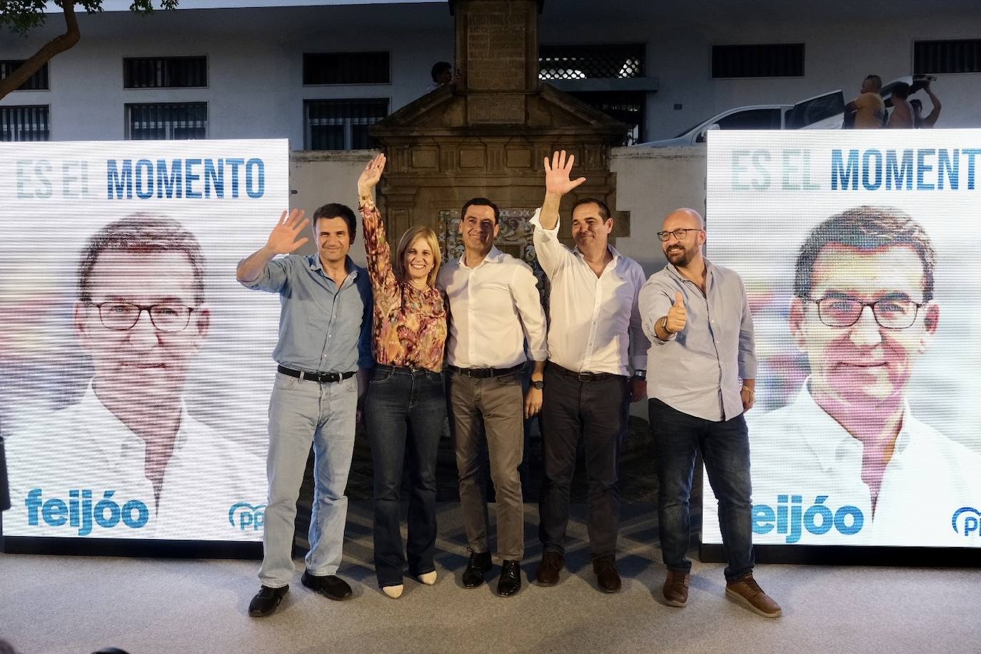 FOTOS: Juanma Moreno abre campaña en El Puerto