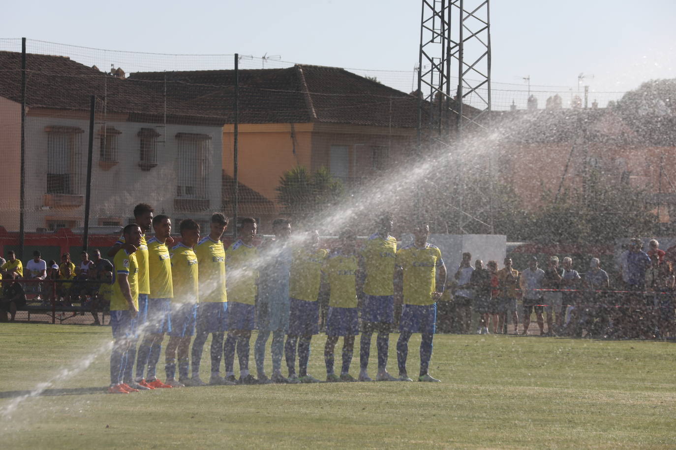 Fotos: El Cádiz CF juega su primer amistoso en Benalup ante el Barbate