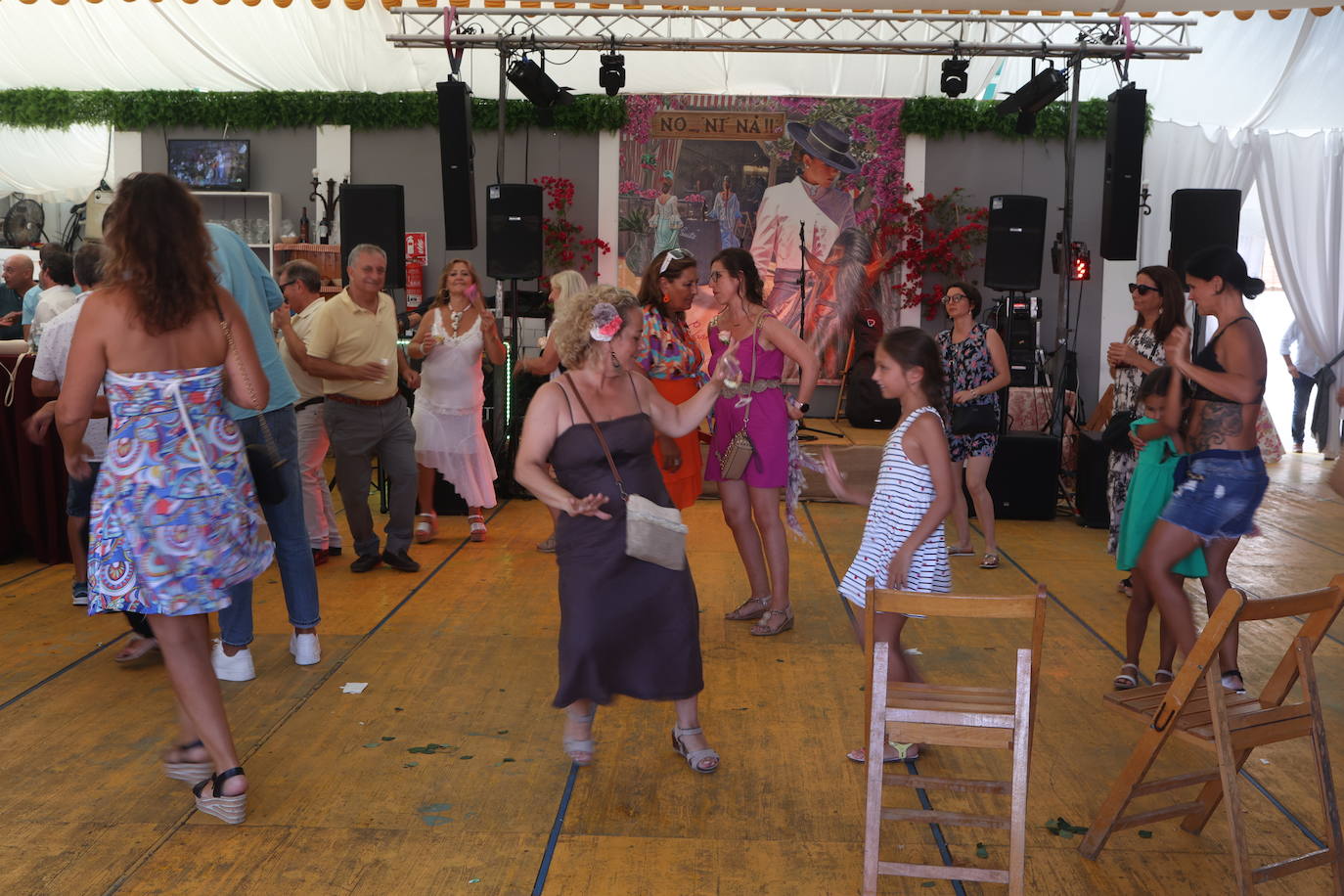 Fotos: Un gran sábado de playa resta fuelle a la Feria de San Fernando