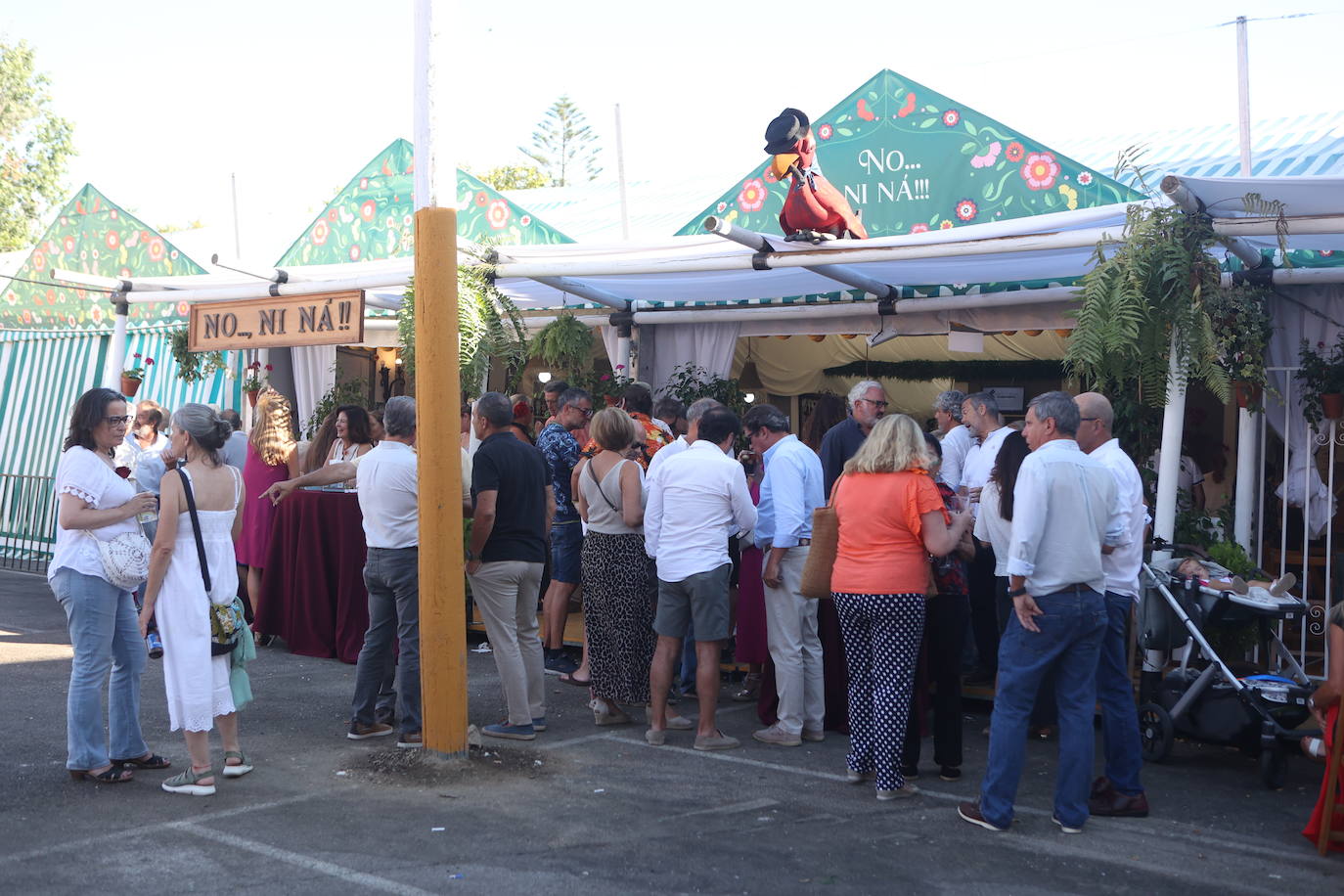 Fotos: Un gran sábado de playa resta fuelle a la Feria de San Fernando