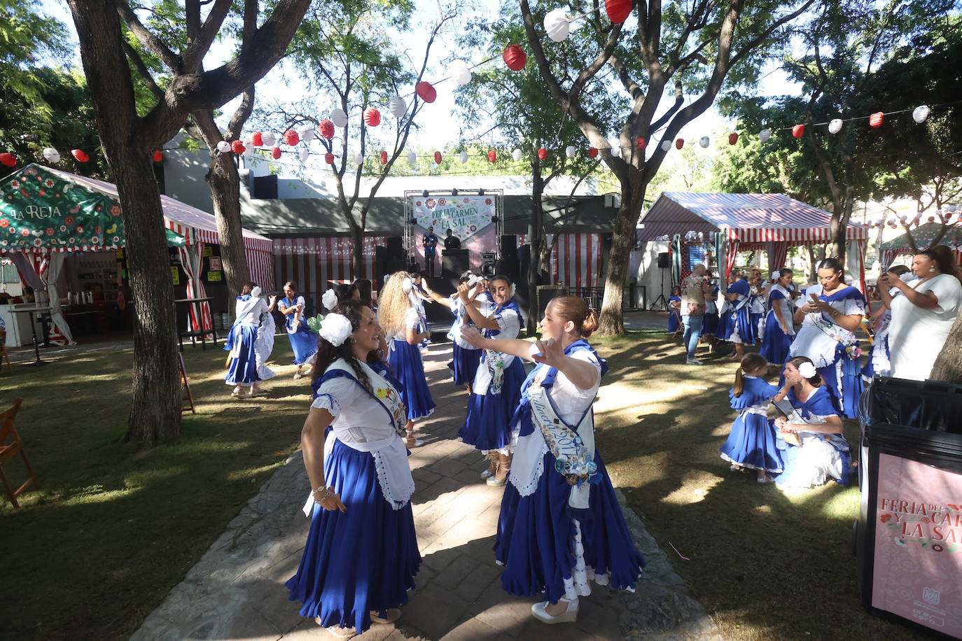 Fotos: Un gran sábado de playa resta fuelle a la Feria de San Fernando
