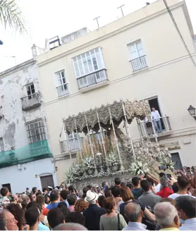 Imagen secundaria 2 - Algunos momentos de la festividad en Cádiz